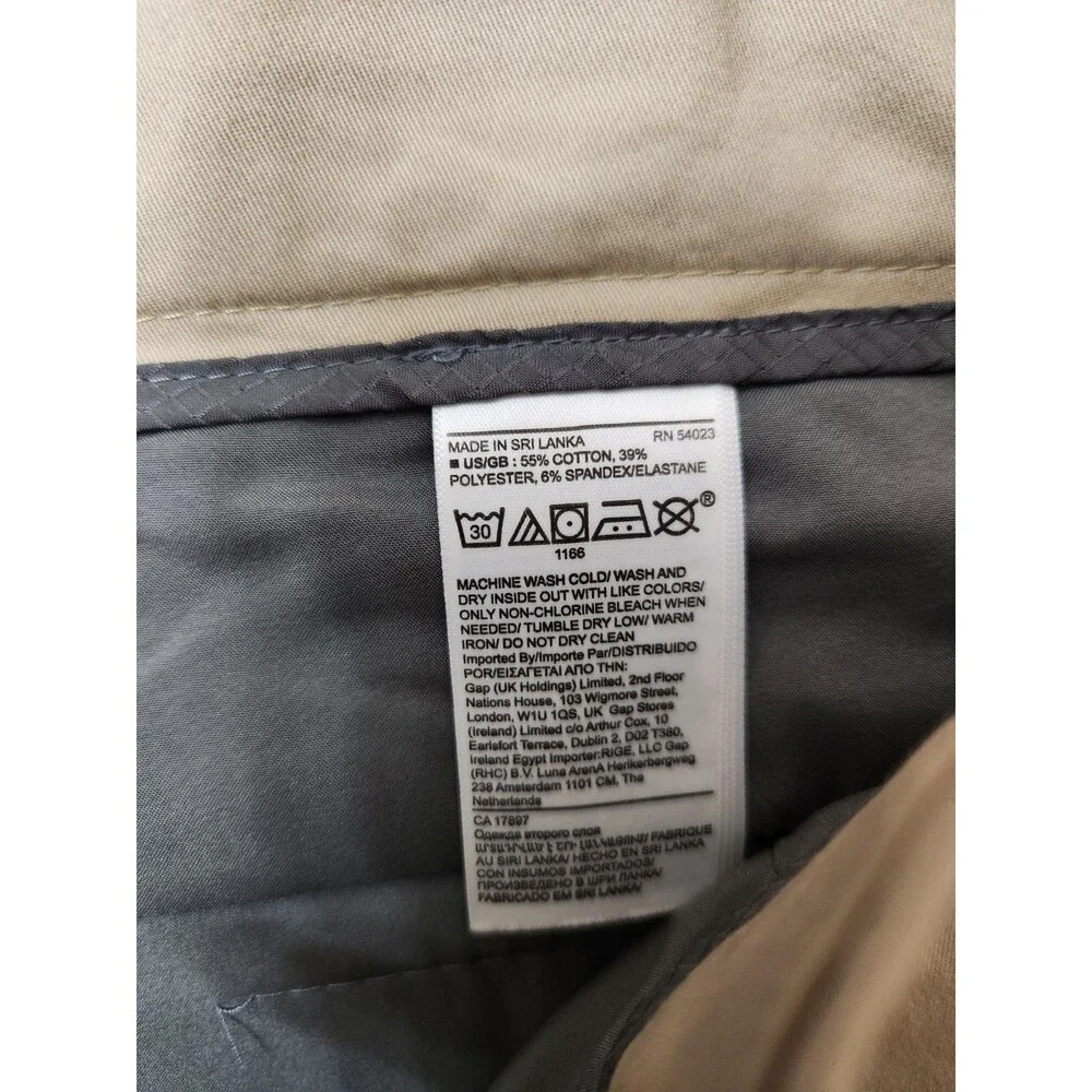 Banana Republic Core Temp Aiden Shorts Mens 36 Beige Performance Stretch NEW
